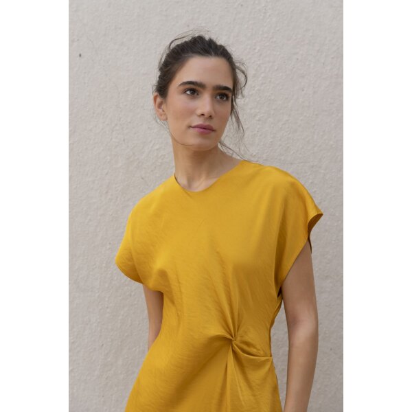 robe Tara
