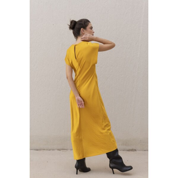 robe Tara