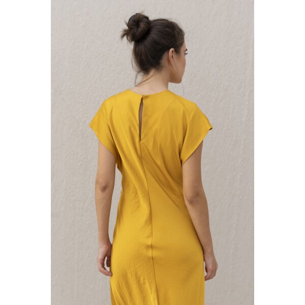 robe Tara